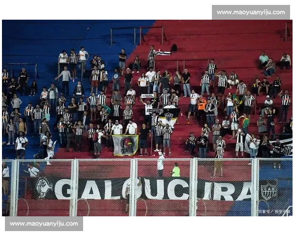 皇马对决马竞经典德比全场录像回顾与关键瞬间解析精彩进球战术剖析